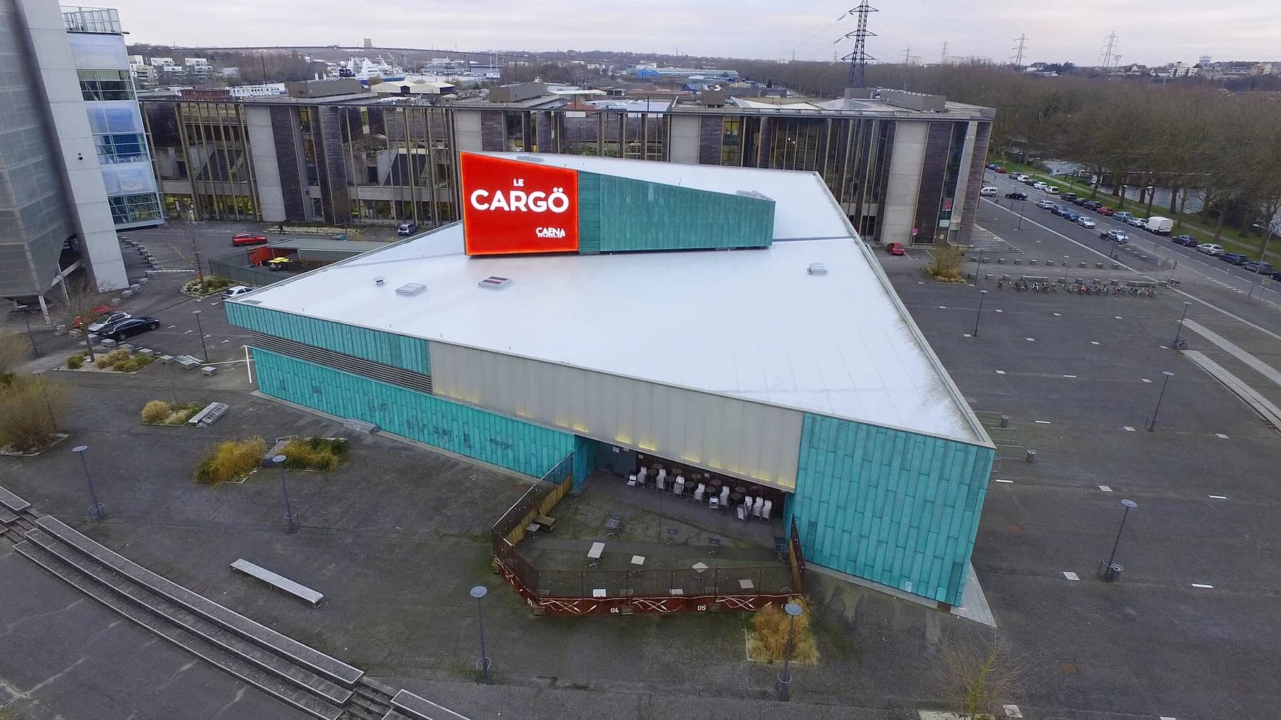 Vue aérienne du Cargö, salle de musiques actuelles sur la presqu'île