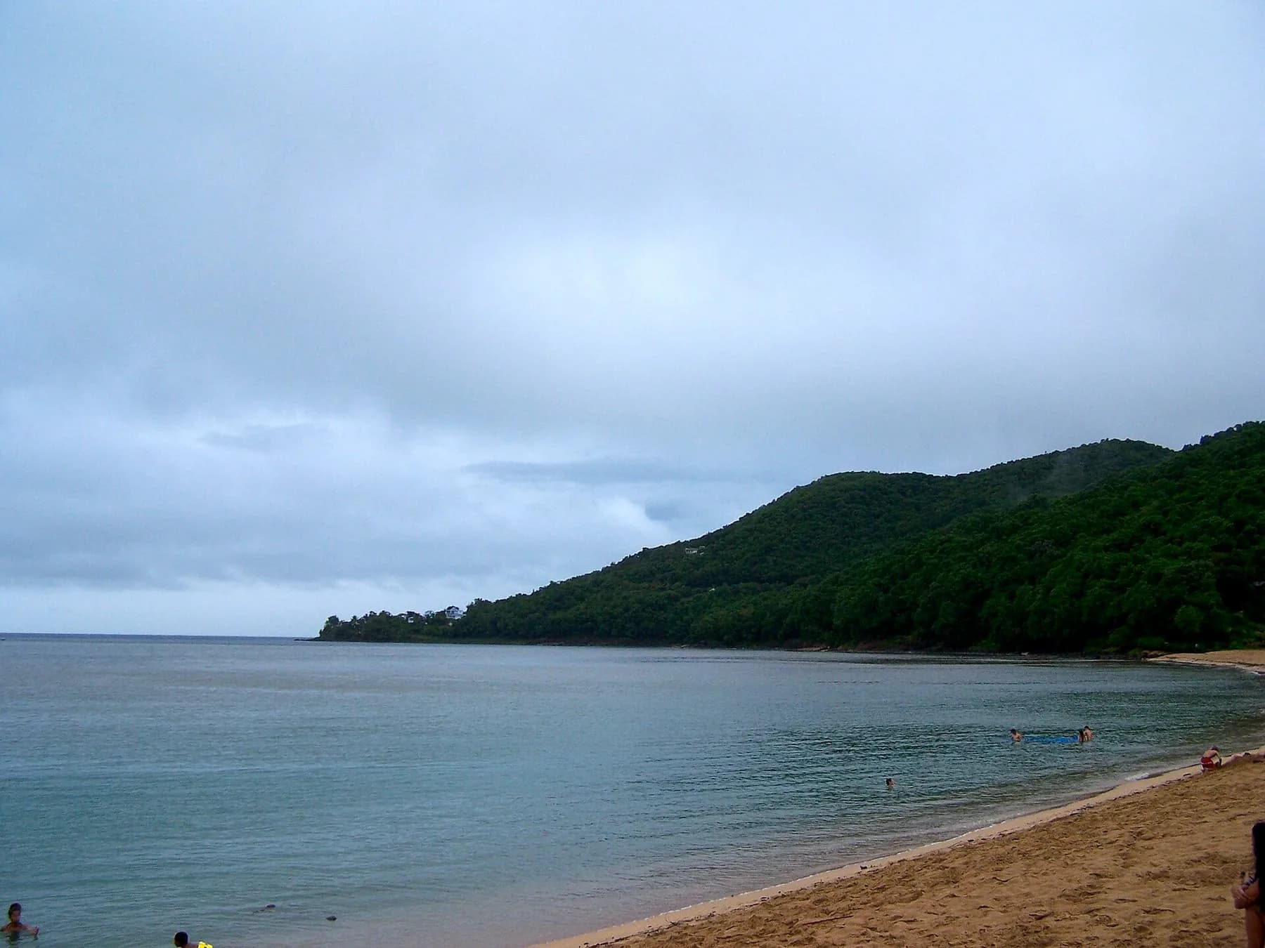 La longue plage de Grande Anse près de Deshaies