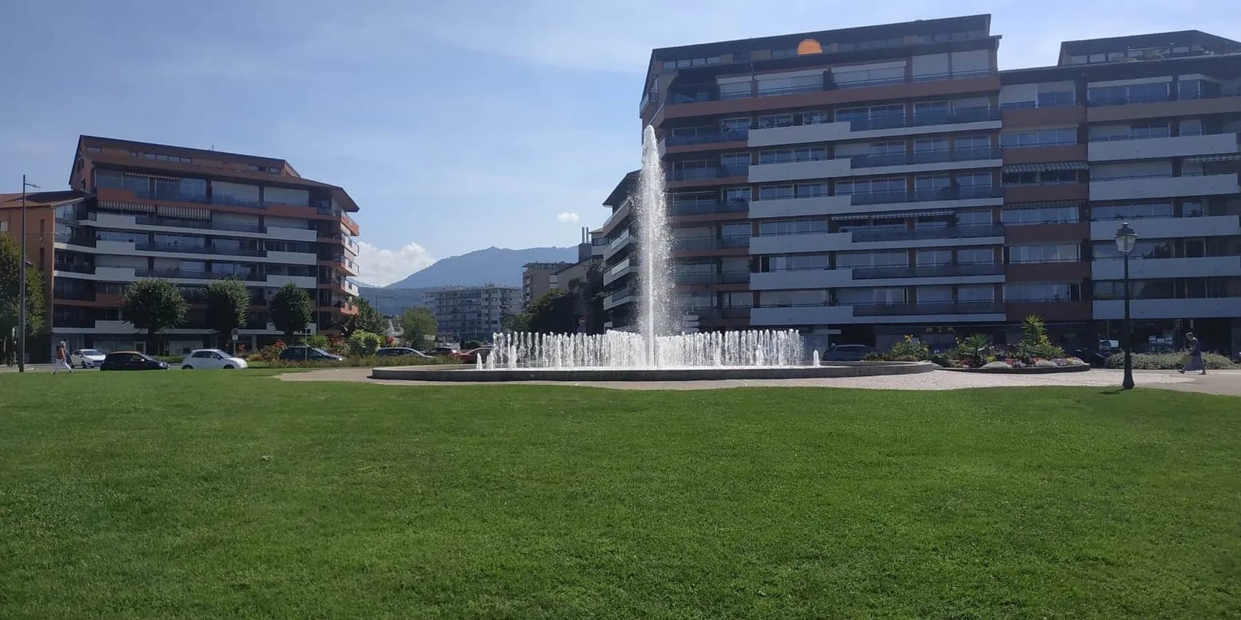 La terrasse du Belvédère qui domine le lac Léman à Thonon-les-Bains