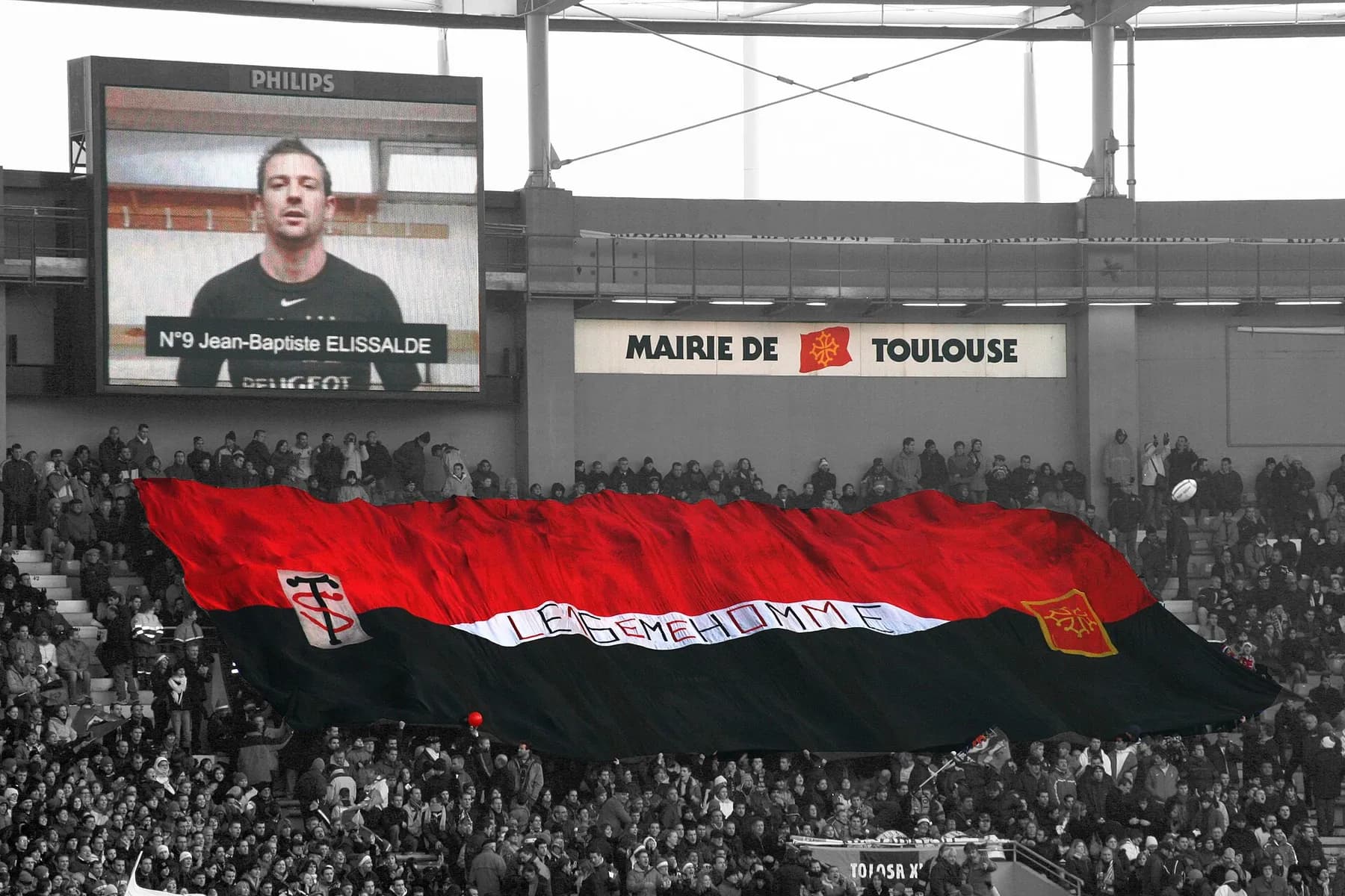 Les supporters du Stade toulousain dans les tribunes pendant un match