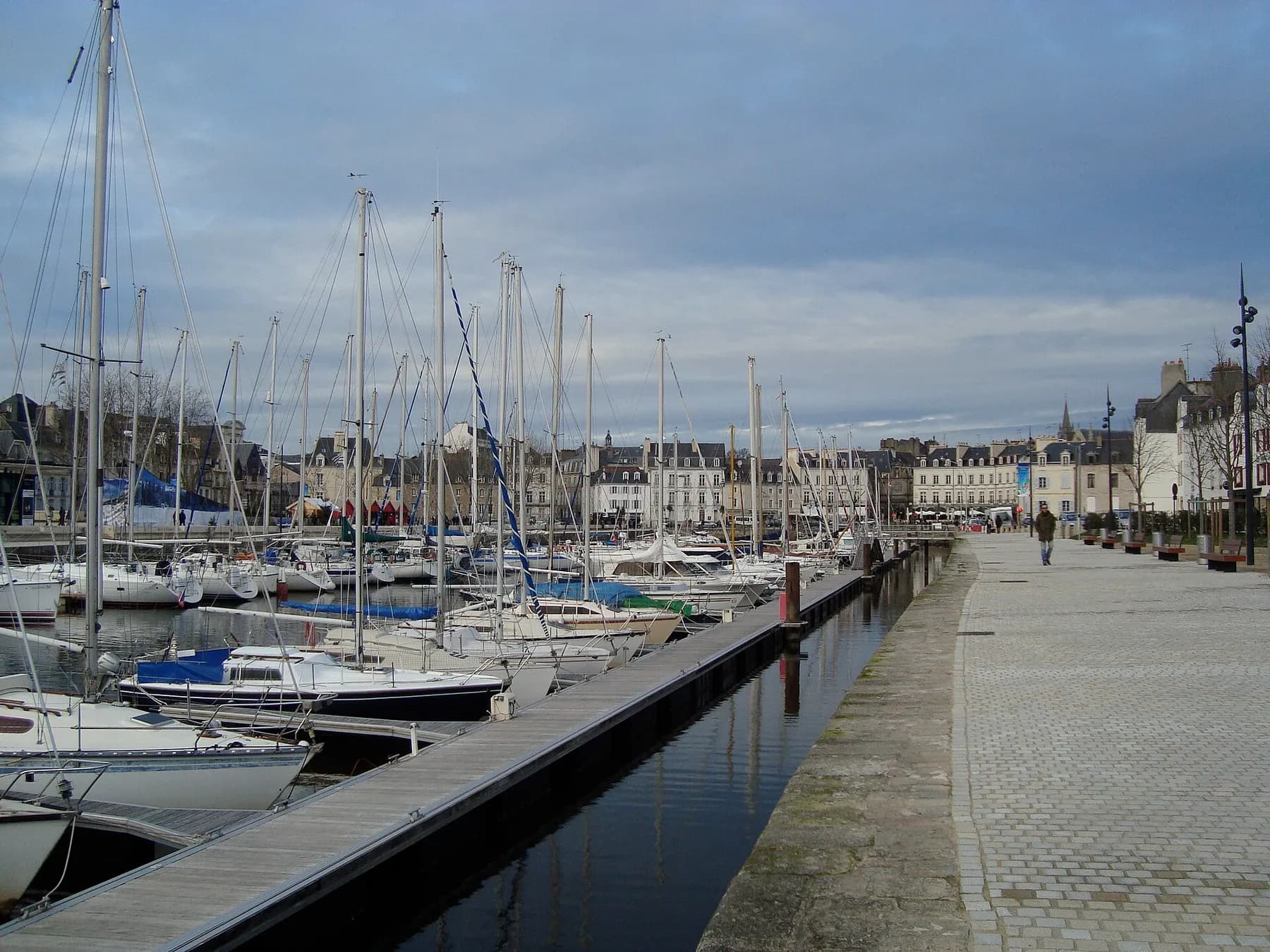 Bateaux amarrés au port de plaisance de Vannes